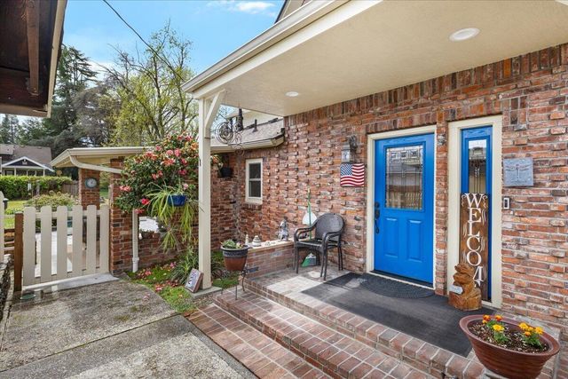 440 Bush Street, Central Point, OR 97502