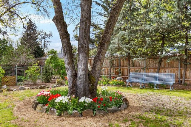 440 Bush Street, Central Point, OR 97502