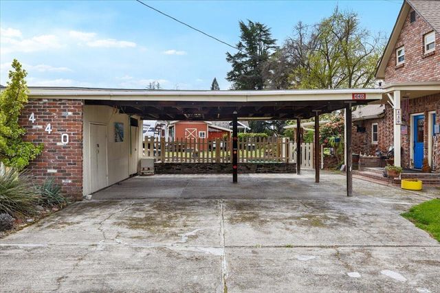 440 Bush Street, Central Point, OR 97502