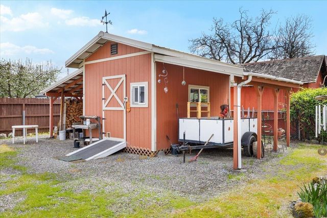 440 Bush Street, Central Point, OR 97502