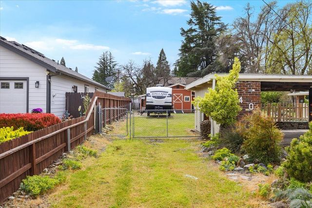 440 Bush Street, Central Point, OR 97502