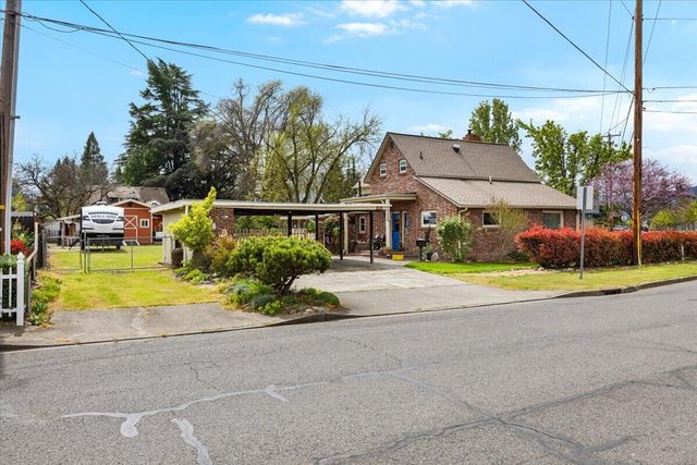 440 Bush Street, Central Point, OR 97502