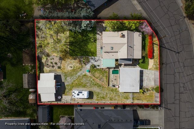 440 Bush Street, Central Point, OR 97502