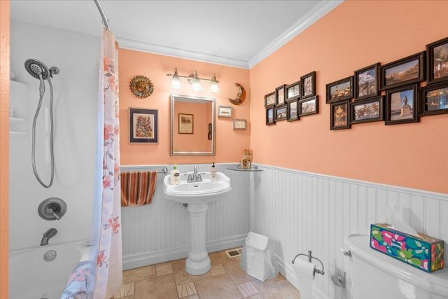 440 Bush Street, Central Point, OR 97502