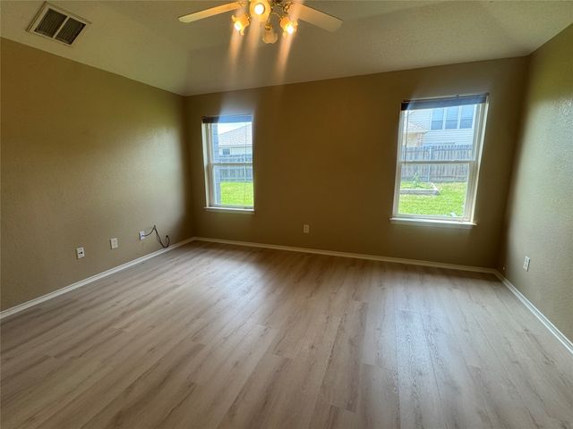 908 Cedar Ridge Lane, Burleson, TX 76028