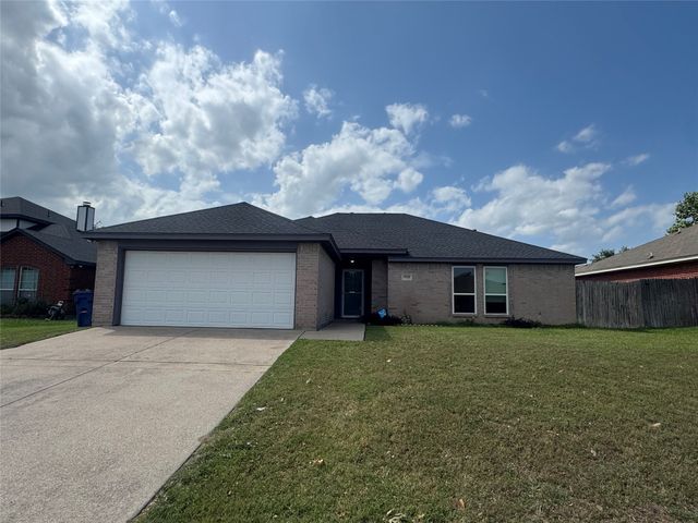 908 Cedar Ridge Lane, Burleson, TX 76028
