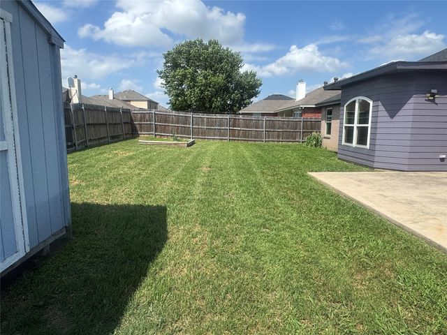 908 Cedar Ridge Lane, Burleson, TX 76028