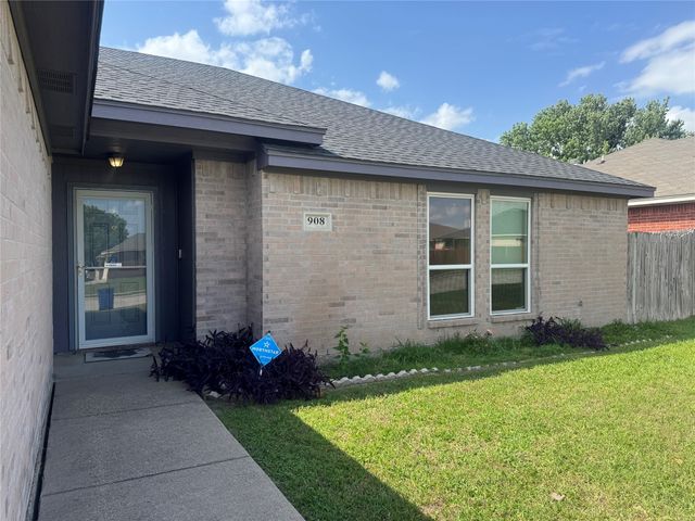 908 Cedar Ridge Lane, Burleson, TX 76028