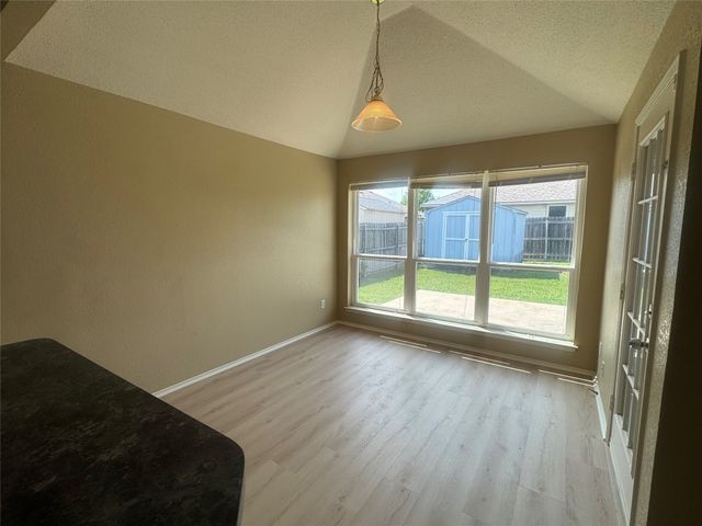 908 Cedar Ridge Lane, Burleson, TX 76028