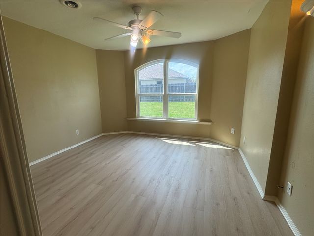 908 Cedar Ridge Lane, Burleson, TX 76028