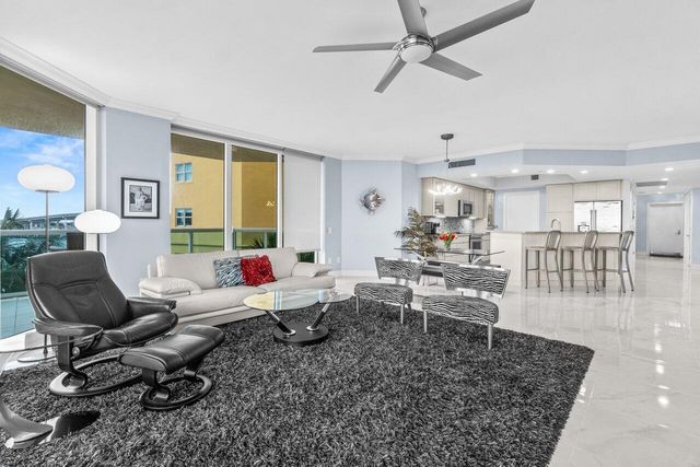 2650 Lake Shore Drive 406, Riviera Beach, FL 33404