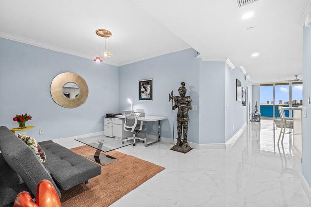 2650 Lake Shore Drive 406, Riviera Beach, FL 33404