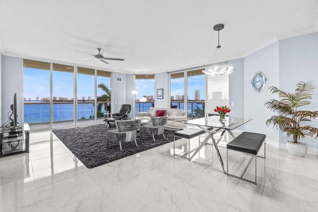 2650 Lake Shore Drive 406, Riviera Beach, FL 33404