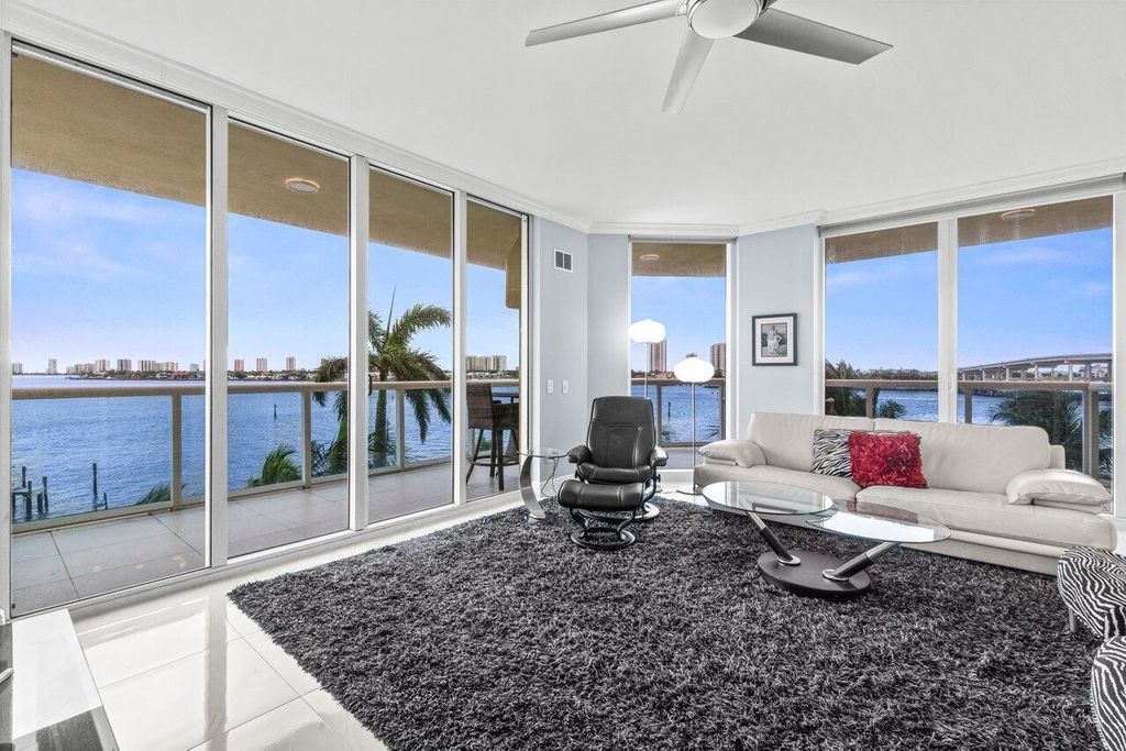 2650 Lake Shore Drive 406, Riviera Beach, FL 33404