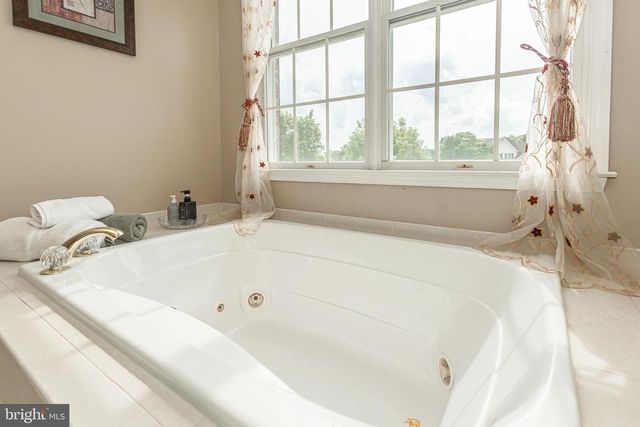 1901 PARK DR, Newtown, PA 18940