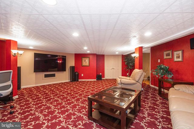 1901 PARK DR, Newtown, PA 18940