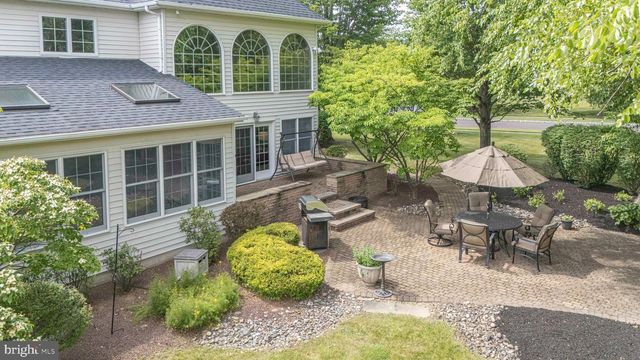 1901 PARK DR, Newtown, PA 18940
