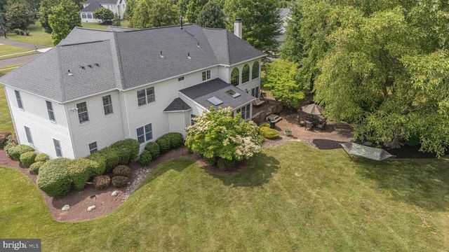 1901 PARK DR, Newtown, PA 18940