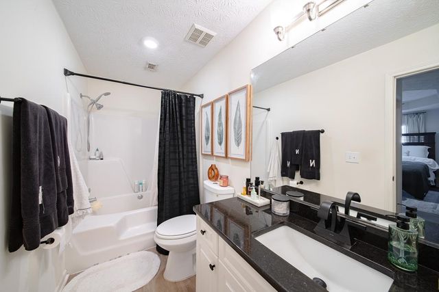 2906 Gatewood Drive, Phenix City, AL 36870