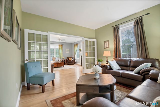 7 Harvest Glen, East Lyme, CT 06333