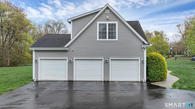 7 Harvest Glen, East Lyme, CT 06333