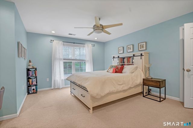 7 Harvest Glen, East Lyme, CT 06333