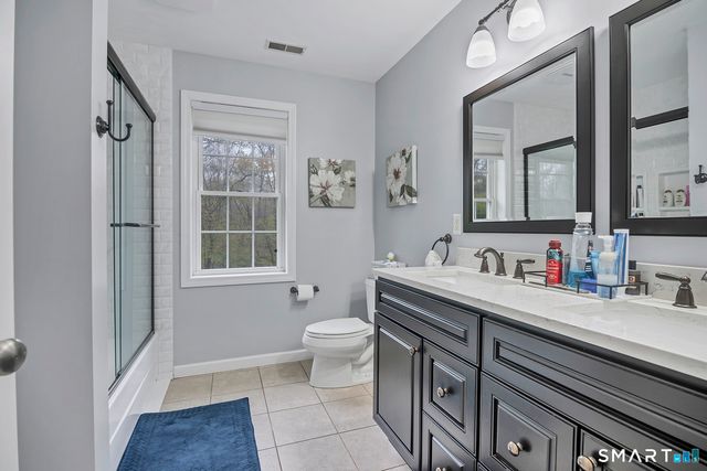 7 Harvest Glen, East Lyme, CT 06333