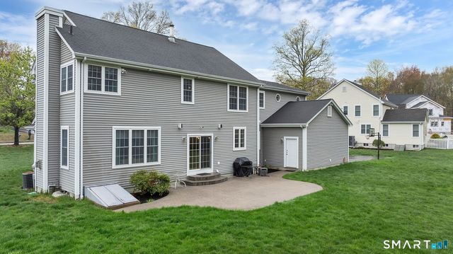 7 Harvest Glen, East Lyme, CT 06333