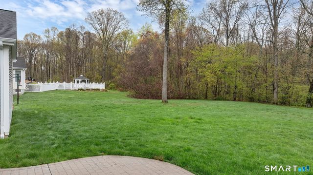 7 Harvest Glen, East Lyme, CT 06333