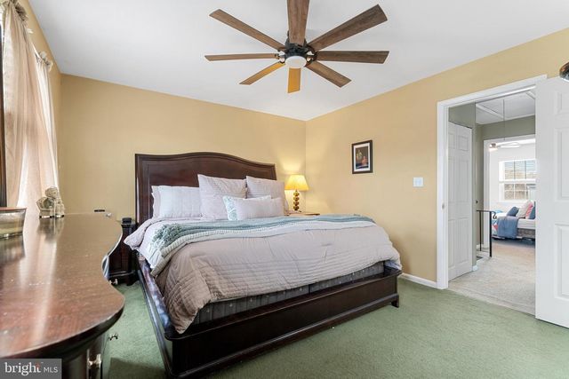 92 LAUREL CT, Quakertown, PA 18951