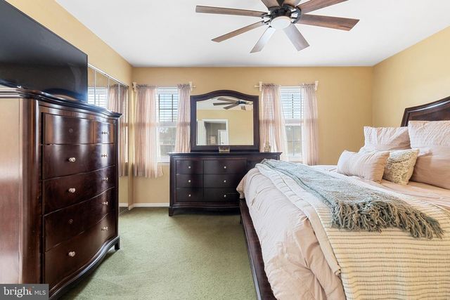 92 LAUREL CT, Quakertown, PA 18951