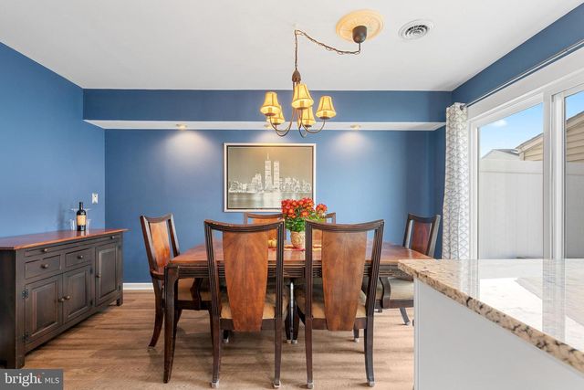 92 LAUREL CT, Quakertown, PA 18951