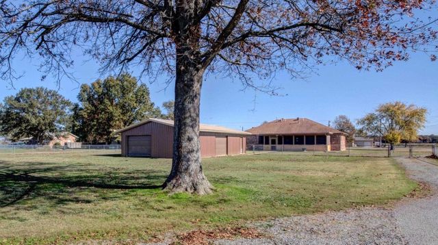 817 N Walkers Corner Road, Scott, AR 72142
