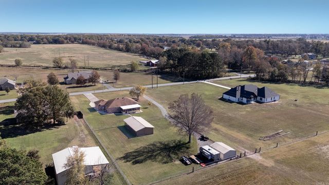 817 N Walkers Corner Road, Scott, AR 72142