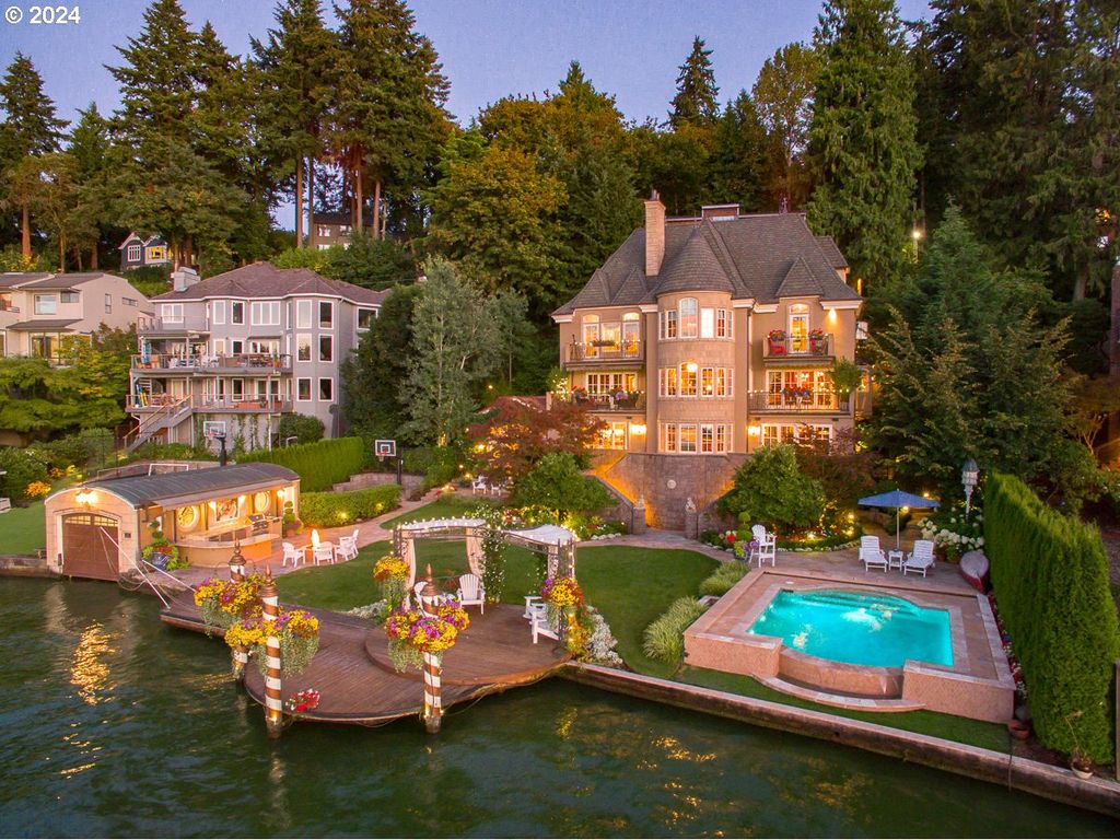 1527 LAKE FRONT Rd, Lake Oswego, OR 97034