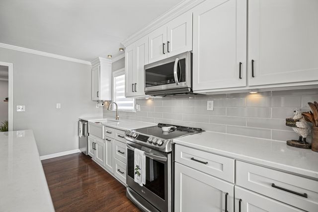 427 Springhill Drive, Lexington, KY 40503