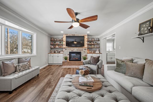 427 Springhill Drive, Lexington, KY 40503