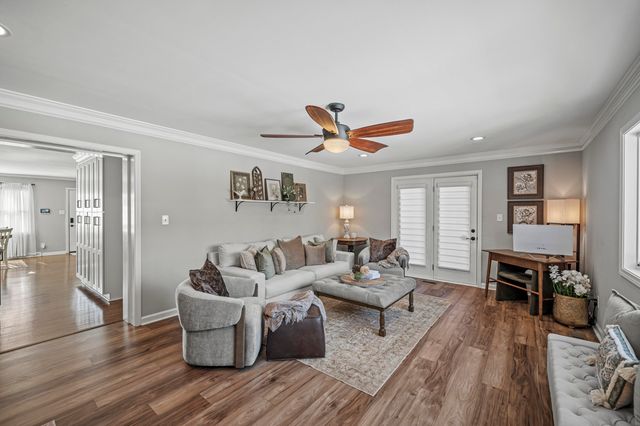 427 Springhill Drive, Lexington, KY 40503