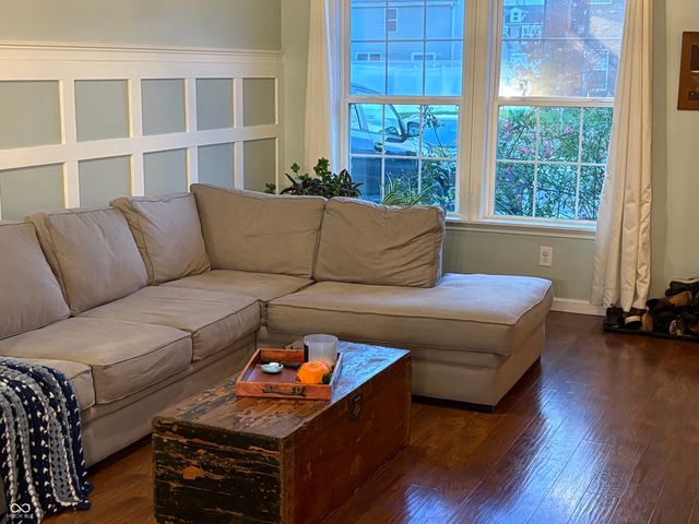 4652 Willowbrook Drive, Columbus, IN 47203