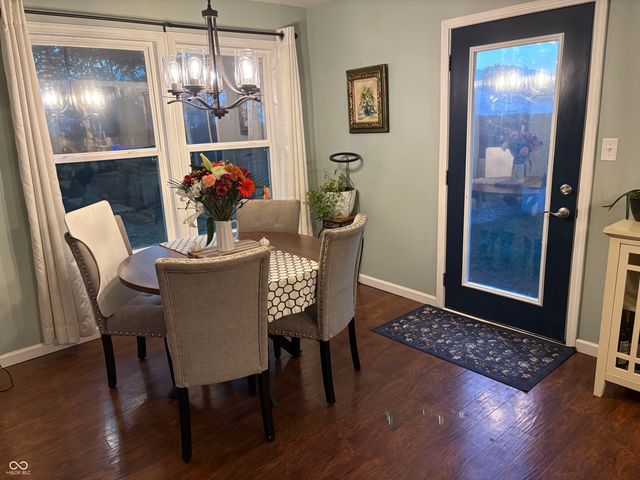 4652 Willowbrook Drive, Columbus, IN 47203