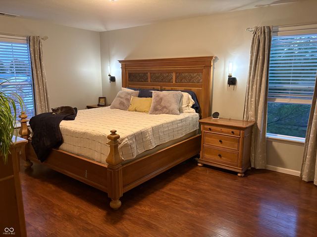 4652 Willowbrook Drive, Columbus, IN 47203