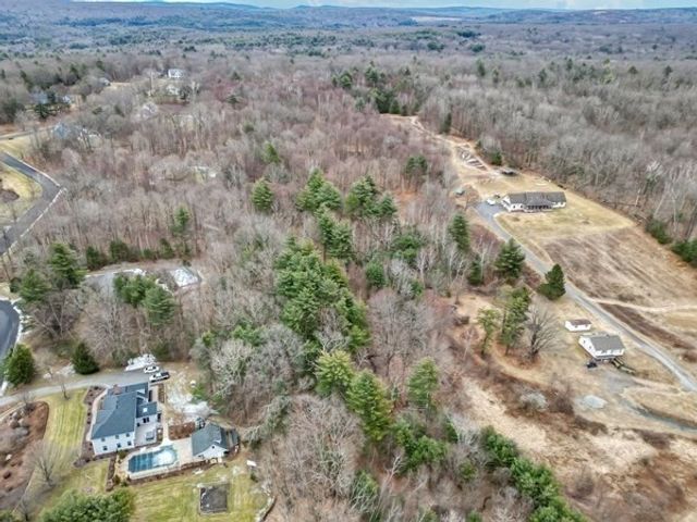 5v Red Gap Rd, Wilbraham, MA 01095