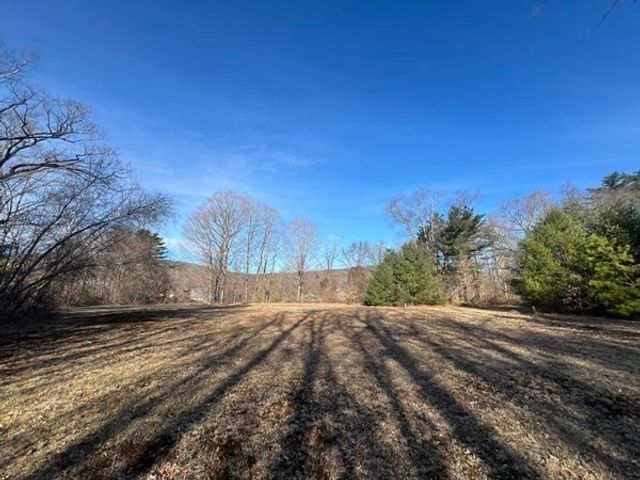 5v Red Gap Rd, Wilbraham, MA 01095