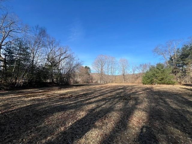 5v Red Gap Rd, Wilbraham, MA 01095