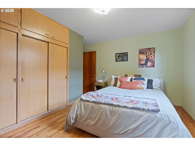 8604 N VAN HOUTEN Ave, Portland, OR 97203