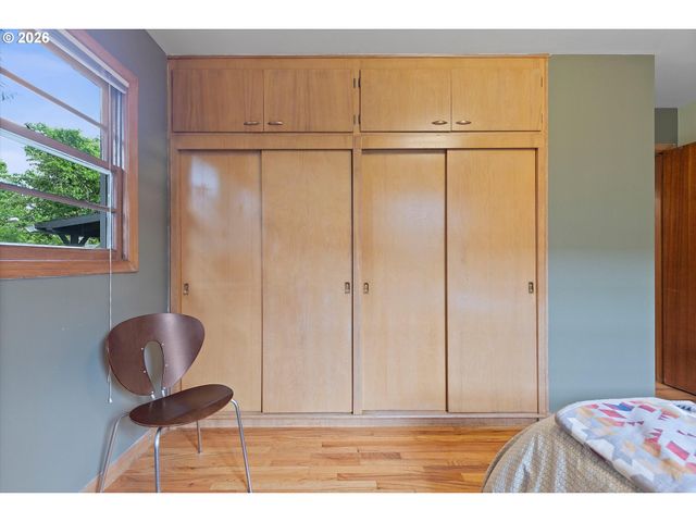 8604 N VAN HOUTEN Ave, Portland, OR 97203