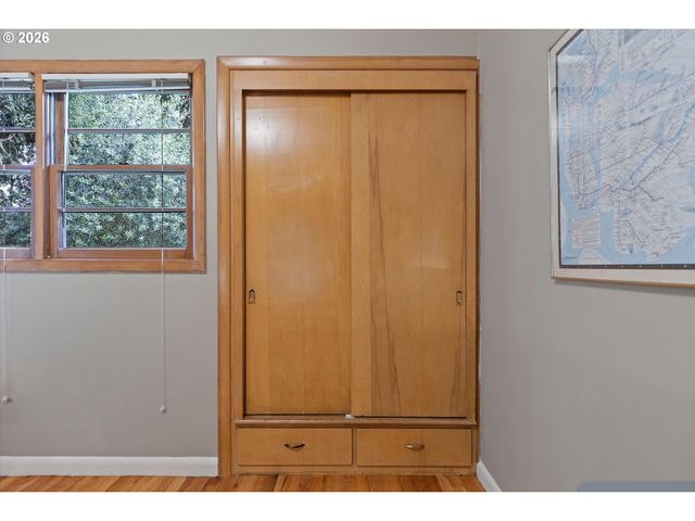 8604 N VAN HOUTEN Ave, Portland, OR 97203