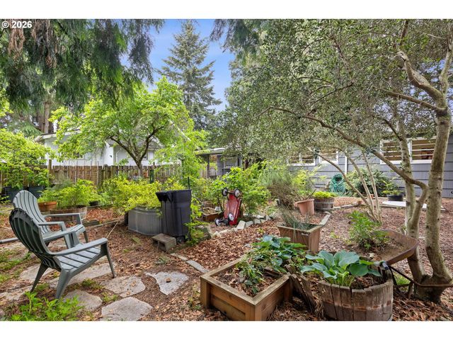 8604 N VAN HOUTEN Ave, Portland, OR 97203