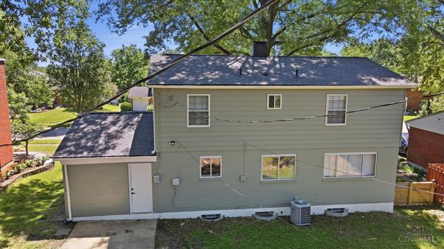 38 Handel Lane, Greenhills, OH 45218