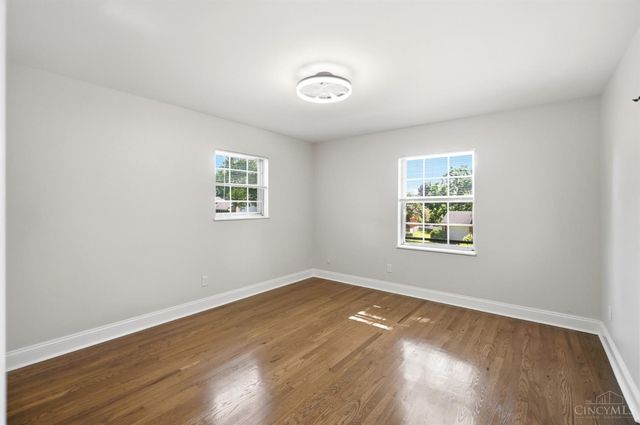 38 Handel Lane, Greenhills, OH 45218